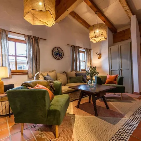 펜션 3-bedroom Chalet *