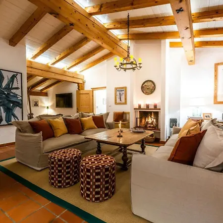 3-bedroom Chalet 펜션