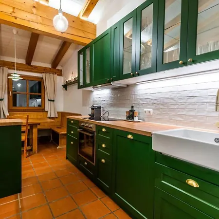 펜션 3-bedroom Chalet *
